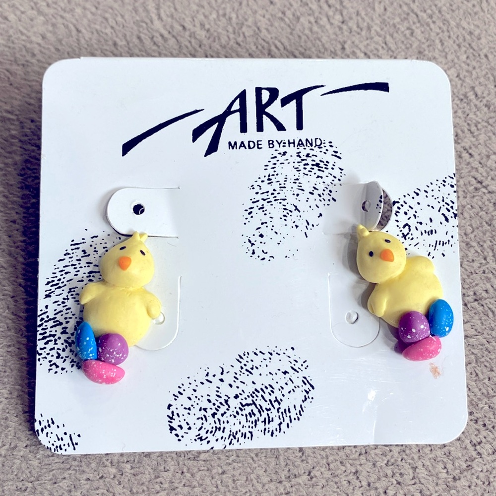 NWT Art Made by Hand Easter Fashion Beautiful Chick Earrings Unique Design !!